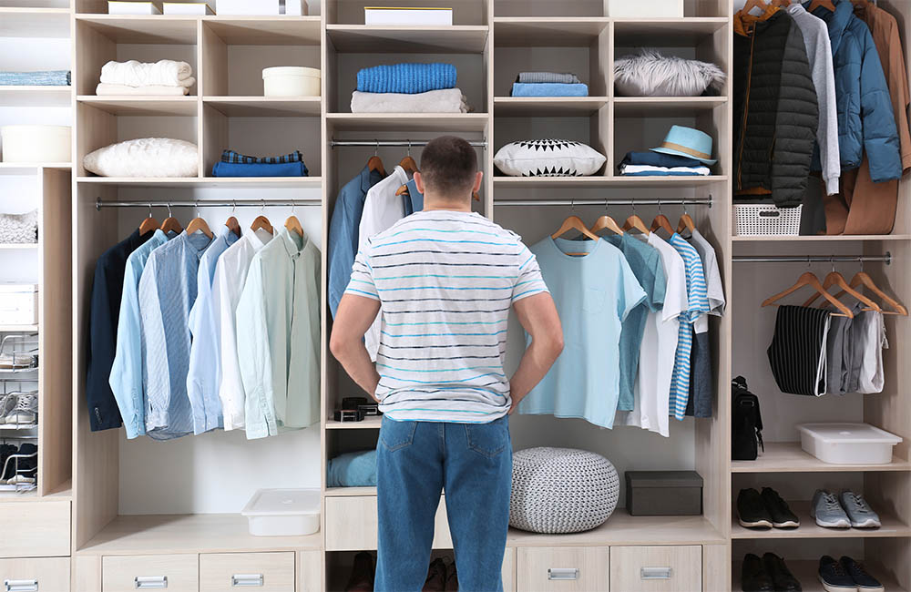 Simple tips that will help you declutter your wardrobe